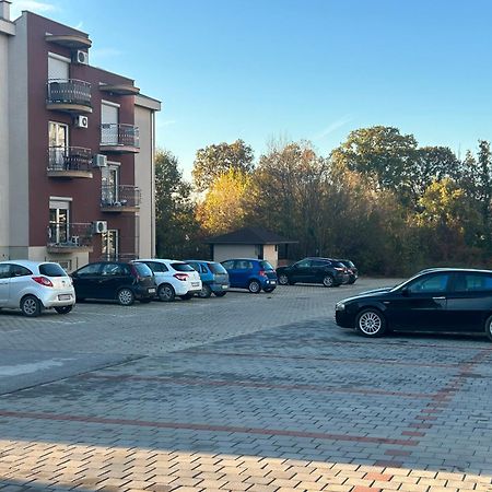 Imperia Apartments Vrnjačka Banja エクステリア 写真